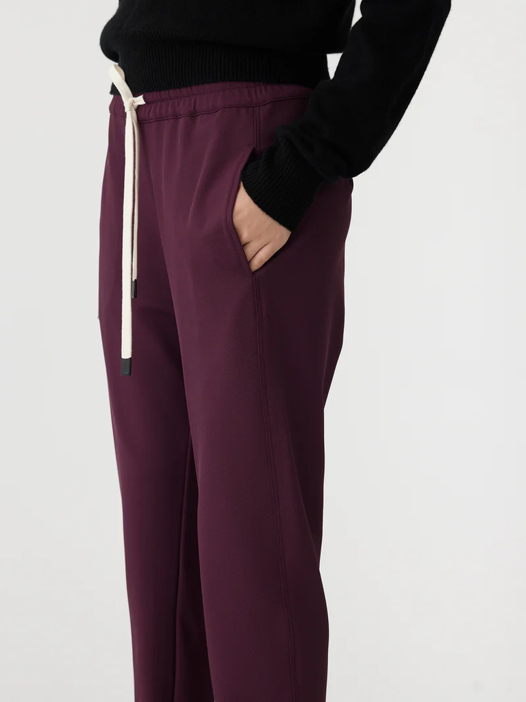 Bassike / Stretch Twill Tapered Pant / Burgundy