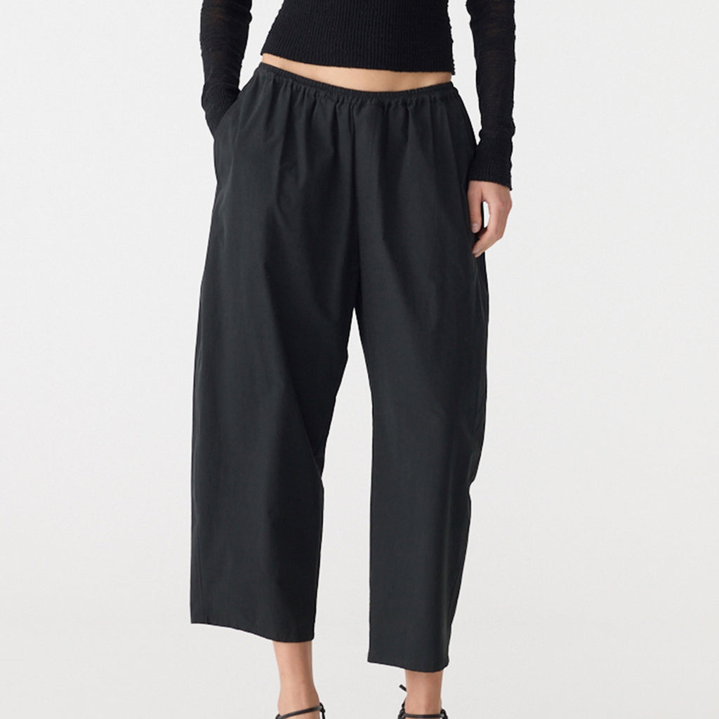 Bassike / Crushed Cotton Gathered Pant / Black