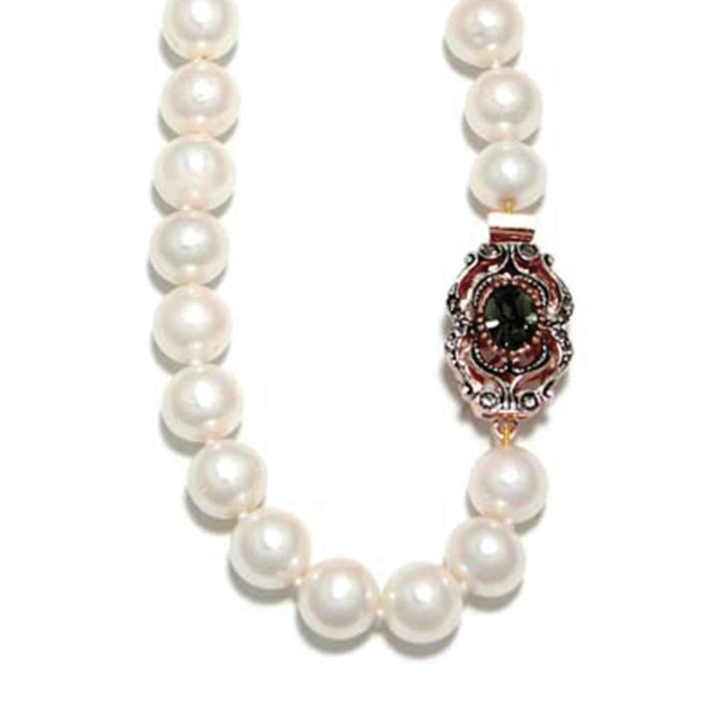 Cultured  Baroque Freshwater Pearl Necklace / White