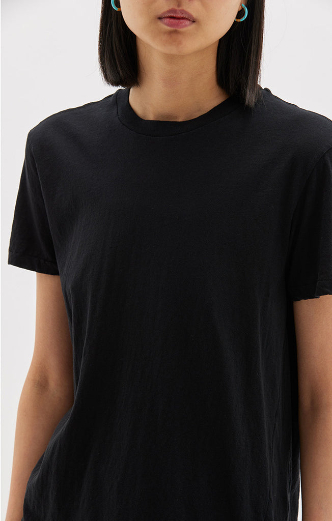 Bassike / Regular Classic T-Shirt / Black